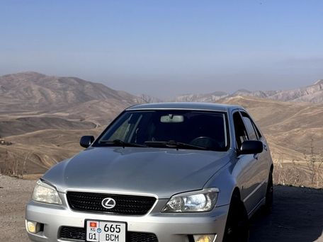 Lexus IS, 2002 — 照片 1