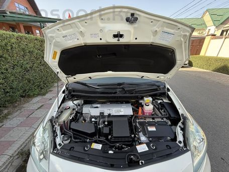 Toyota Prius, 2015 — фото 17
