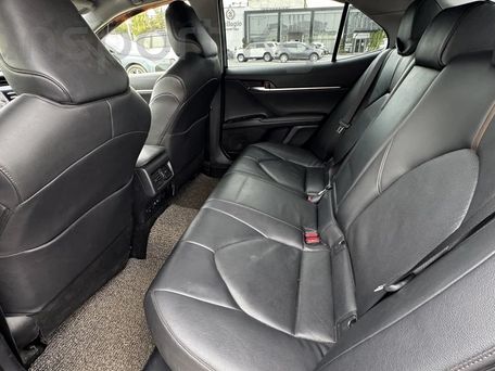 Toyota Camry, 2019 — фото 11
