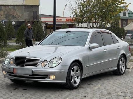 Mercedes-Benz E-Класс, 2004 — 照片 2