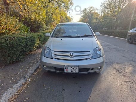 Toyota Ist, 2003 — 照片 2
