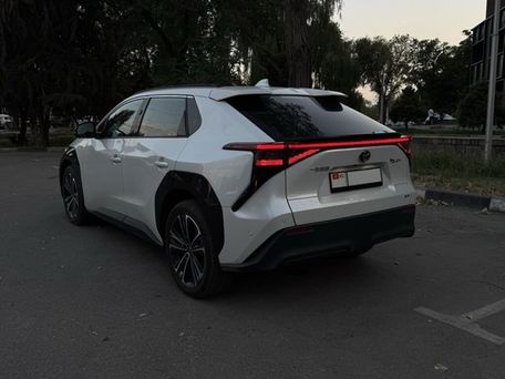 Toyota bZ4X, 2022 — 照片 6