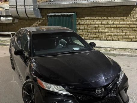 Toyota Camry, 2018 — photo 1