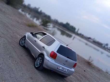 Volkswagen Polo, 2000 — 照片 2