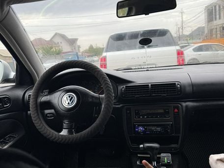 Volkswagen Passat, 1998 — 照片 5