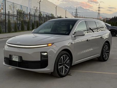 Li Auto (Lixiang) L6, 2024 — photo 1