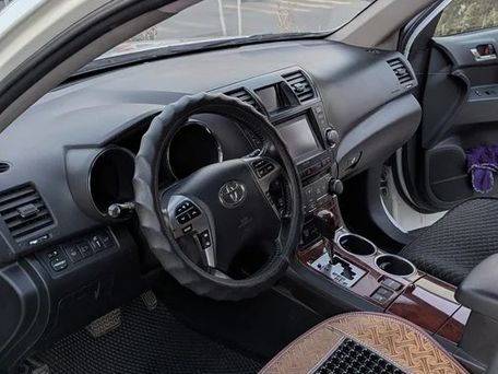 Toyota Highlander, 2013 — photo 12