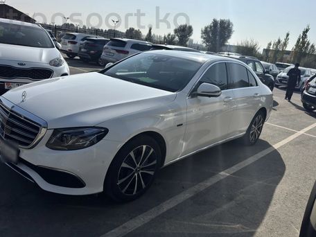 Mercedes-Benz E-Class, 2020 — photo 2