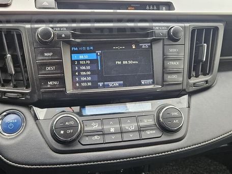 Toyota RAV4, 2018 — фото 11