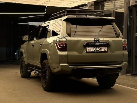 Toyota 4Runner, 2023 — фото 8