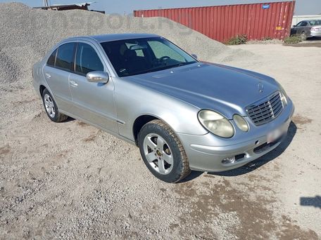 Mercedes-Benz E-Класс, 2003 — 照片 2