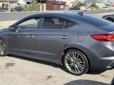 Hyundai Avante, 2018 — 照片 5