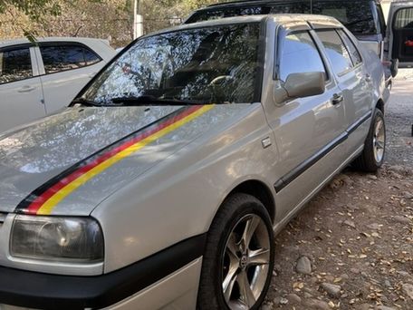 Volkswagen Vento, 1993 — 照片 9