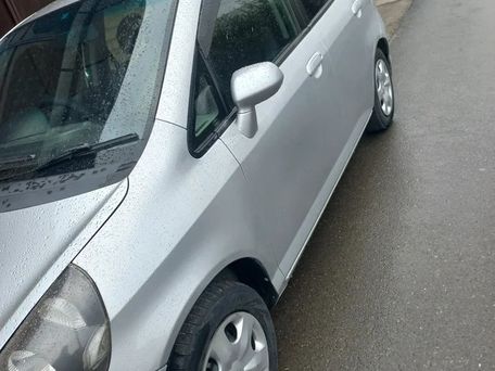 Honda Fit, 2003 — 照片 2