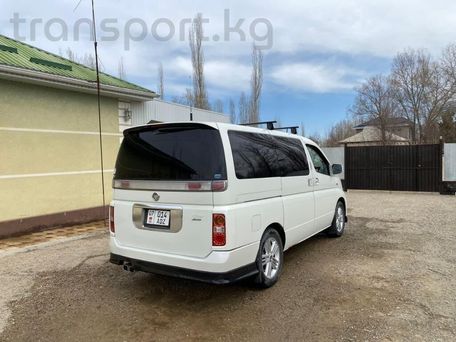 Nissan Elgrand, 2003 — 照片 1