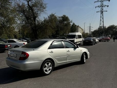 Toyota Camry, 2004 — 照片 4