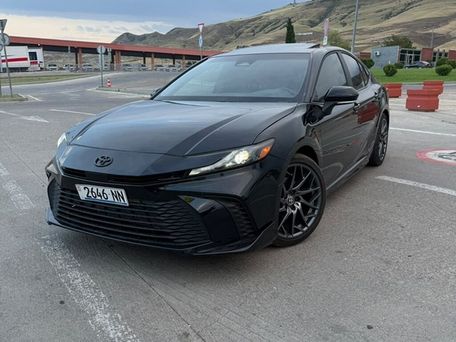 Toyota Camry, 2025 — 照片 2
