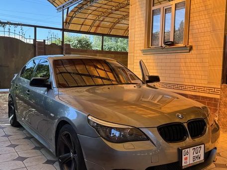 BMW 5 серии, 2005 — 照片 8