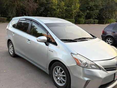 Toyota Prius v (+), 2013 — фото 2