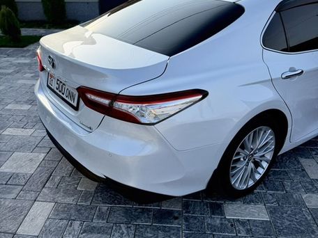 Toyota Camry, 2018 — 照片 4