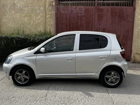 Toyota Vitz, 2001 — сүрөт 2