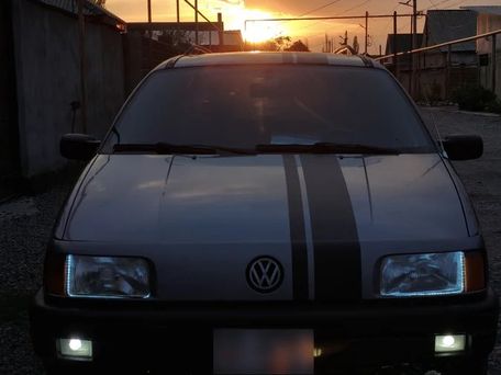 Volkswagen Passat, 1989 — 照片 1