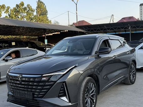 Changan UNI-Z, 2025 — 照片 3