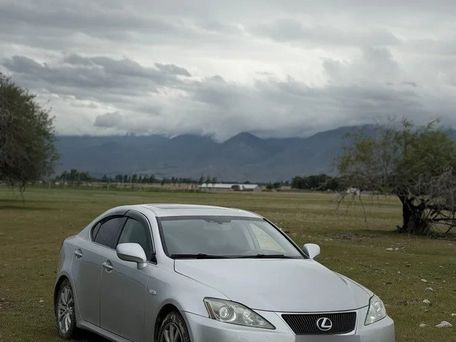 Lexus IS, 2005