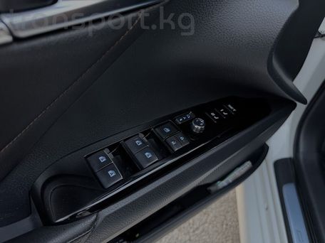 Toyota Camry, 2019 — фото 13