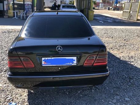 Mercedes-Benz E-Class, 2001 — photo 2