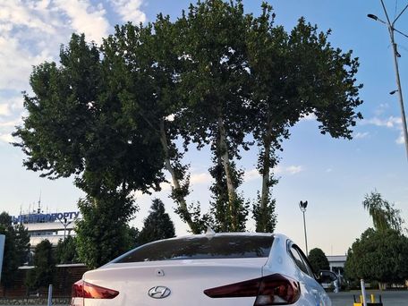 Hyundai Avante, 2019 — photo 2