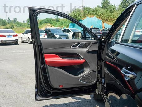 Hongqi HS3, 2023 — photo 9