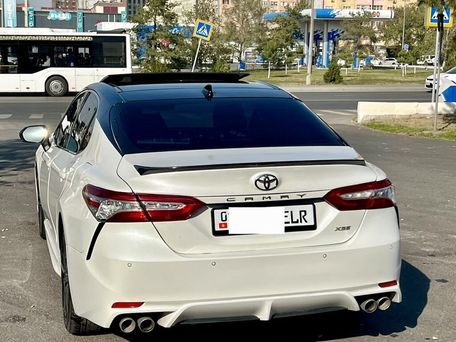 Toyota Camry, 2018 — 照片 3