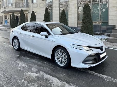 Toyota Camry, 2018 — сүрөт 1