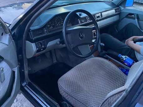 Mercedes-Benz W124, 1990 — сүрөт 2