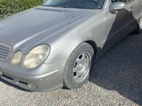 Mercedes-Benz E-Class, 2003 — photo 1