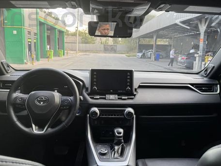 Toyota RAV4, 2019 — сүрөт 8