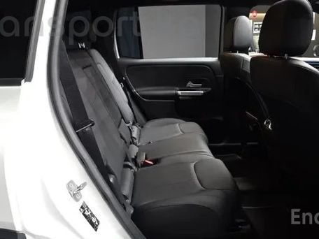 Mercedes-Benz GLB, 2024 — photo 3
