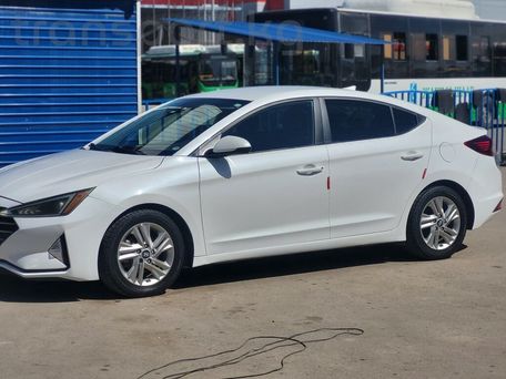Hyundai Elantra, 2019 — фото 1
