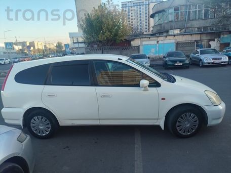 Honda Stream, 2002 — photo 3