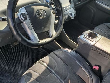 Toyota Prius v (+), 2013 — сүрөт 4