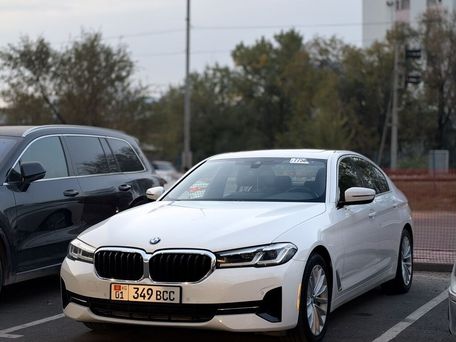 BMW 5 серии, 2021 — 照片 2