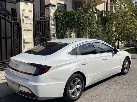 Hyundai Sonata, 2023 — фото 1