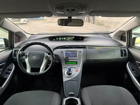 Toyota Prius, 2015 — фото 5