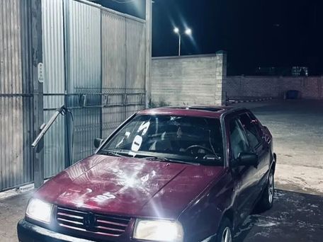Volkswagen Vento, 1992 — photo 9