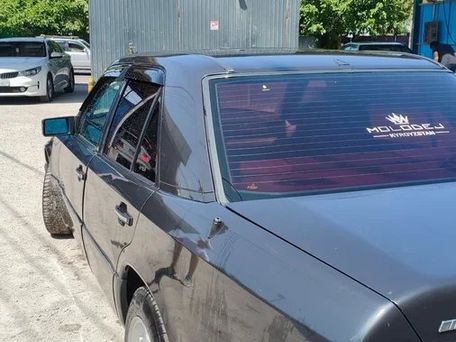 Mercedes-Benz W124, 1990 — photo 4