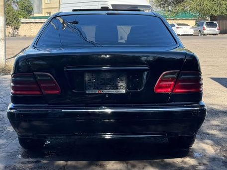 Mercedes-Benz E-Class, 2001 — photo 4