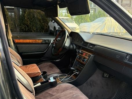 Mercedes-Benz W124, 1995 — photo 7