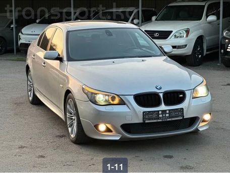 BMW 5 Series, 2010 — photo 1
