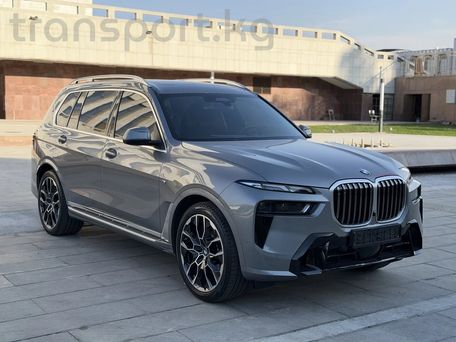 BMW X7, 2023 — photo 2